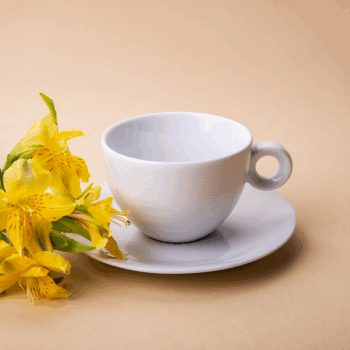 Porcelánový set na kávu z línie Basic Chic. Elegantný detail letokruhov na bielom porceláne môžete použiť na každú príležitosť. Je vhodný do umývačky riadu aj mikrovlnnej rúry. Set obsahuje: - 4ks kávových šálok (190 ml) - 4ks podšálok (14,5 cm)