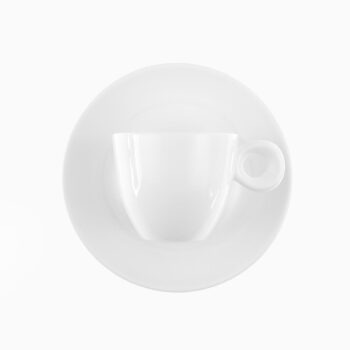Jednoduchá, avšak nadčasová šálka na espresso v bielej farbe s jemnými okrúhlymi tvarmi. Podšálka sa predáva samostatne.
