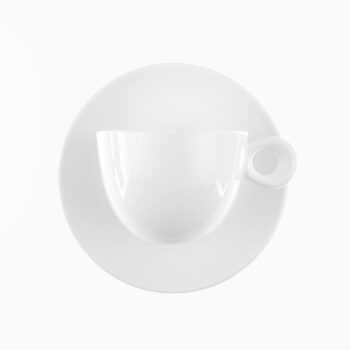 Baristická šálka v kvalitnom a jemnom vzhľade Fine China porcelánu sa hodí nielen na každodenné použitie, ale aj na príležitostné posedenie s priateľmi alebo rodinnú oslavu. Oceníte prijateľnú cenu a materiál odolný proti opotrebeniu. Podšálka nie je súčasťou produktu a predáva sa zvlášť.