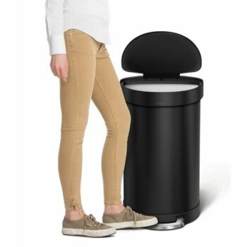 Simplehuman Polokrúhly pedálový kôš s nehrdzavejúcim rámčekom 45 l, čierna