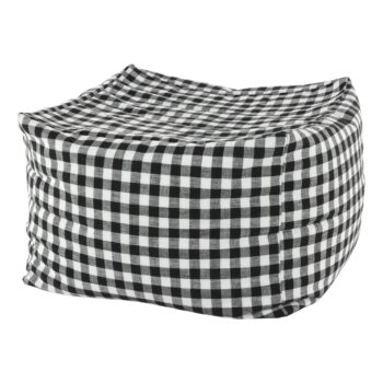 Krásna a praktická taburetka KRETON sa vďaka svojmu dizajnu hodí ako do modernej tak klasickej domácnosti. Rozmery taburetky sú (ŠxHxV): 60x60x40 cm. Čalúnená je látkou vo farbách bielej a čiernej. Vyplnená je EPS (polystyrénové guľôčky) s objemom výplne 170 L. Výplň je zdravotne nezávadná. Je…
