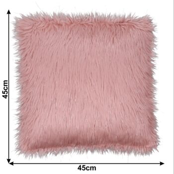 Obohaťte svoj domov o mäkký zázrak menom FOXA TYP 3, vankúš z umelej kožušiny. Vankúš tvorí 62 % akryl a 38% polyester. Akryl je syntetické vlákno s nízkou hustotou, ktoré sa ľahko nadýcha. Polyester neabsorbuje vlhkosť, je mäkký, nekrúti sa, farby vynikajú vysokým jasom a trvácnosťou. Rozmery…