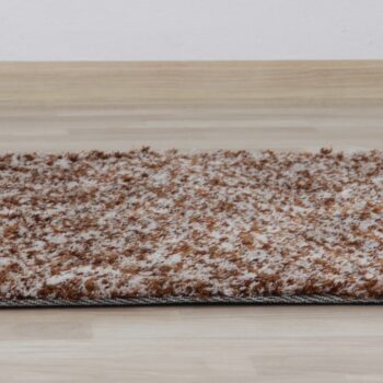 Koberec TOBY 200x300 cm je veľmi príjemný na dotyk a vaše nohy si v ňom nájdu mäkké útočisko. Ak uprednostňujete viacfarebnosť, tak tento koberec je pre vás ako stvorený. Svetlohnedá farba poprepletaná rôznymi odtieňmi vytvára celkový vzhľad, ktorý pôsobí útulne a dizajnovo. Materiál použitý na…