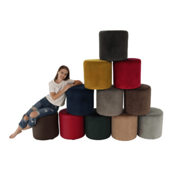 Taburetka Top 45 v elegantnej hnedej farbe je ideálnym doplnkom pre váš interiér. Táto moderná taburetka od značky KONDELA ponúka nielen štýlový vzhľad, ale aj praktickosť a pohodlie. Je vyrobená z kvalitnej látky, DTD a PUR peny, čo zaručuje jej dlhú životnosť…