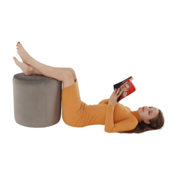 Taburetka Top 45 v elegantnej svetlosivej farbe je ideálnym doplnkom pre váš interiér. Táto moderná taburetka od značky KONDELA sa vyznačuje jednoduchým dizajnom, ktorý ľahko zapadne do akéhokoľvek priestoru. S rozmermi 45 cm na šírku a hĺbku a výškou 49 cm ponúka dostatočný…