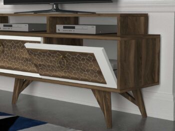 Predstavujeme TORO, obývaciu stenu, ktorá prináša do vašej obývačky eleganciu a moderný dizajn s orientálnym nádychom. Táto štýlová zostava v kombinácii bielej a orechovej farby je navrhnutá tak, aby poskytovala praktické a estetické riešenie pre vaše multimediálne zariadenia a ďalšie potreby.Detailné špecifikácieTyp tovaru: Obývacia stenaMateriál: Kvalitná LTD s hrúbkou materiálu 18 mm, zaisťujúca odolnosť a dlhú životnosť.Rozmery:TV stolík: 180 x 30 x 62.5 cmNástenná polica: 110 x 20 x 84 cmFarba: Elegantná kombinácia bielej a orechovej, ktorá dodáva priestoru moderný a príjemný vzhľad.Vybavenie: Regálka poskytujúca dostatok úložného priestoru pre elektroniku, knihy alebo dekorácie.Štýl: Orientálny, ktorý prináša do vášho interiéru exotický a upokojujúci prvok.Dodatočné informácie: Produkt je dodávaný v demontovanom stave, čo uľahčuje transport a montáž.Obývacia stena TORO je ideálnou voľbou pre tých, ktorí hľadajú moderný a funkčný nábytok s elegantným a originálnym vzhľadom. Jej kombinácia bielej a orechovej farby a orientálny štýl prinášajú do vášho domova sviežosť a moderný štýl, zatiaľ čo poskytujú dostatok úložného priestoru pre všetky vaše potreby.