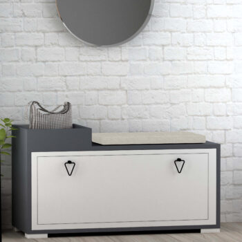 Botník TRIPOLIS - Štýlové a praktické riešenie pre vašu predsieňBotník TRIPOLIS je ideálnou voľbou pre každú modernú predsieň. Spája elegantný design s praktickými funkciami, vďaka ktorým sa stane nepostrádateľnou súčasťou vášho domova. Jeho kompaktné rozmery 49.8 x 90 x 35 cm zaisťujú, že sa zmestí aj do menších priestorov, pričom poskytuje dostatok úložného miesta pre vašu obuv.Botník TRIPOLIS je vyrobený z kombinácie kvalitného LTD materiálu a látky, čo zaisťuje nielen pevnosť, ale aj pohodlie vďaka vankúšiku na sedenie. Sedák nie je namontovaný na nábytku. Elegantné kovové úchytky a výklopné priehradky prispievajú k jeho modernému vzhľadu a funkčnosti. Dodávame ho v demonte s plastovými nožičkami pre jednoduchú manipuláciu a montáž.Hlavné vlastnosti botníku TRIPOLIS:Typ tovaru: BotníkVhodné do miestnosti: PredsieňMateriál: LTD a látkaRozmer: 49.8 x 90 x 35 cmFarba: Antracit + bielaVybavenie: Výklopné priehradky s vankúšikomPočet dvierok: 1Úchytky: KovHrúbka materiálu: 18 mmDodatočné informácie: Dodávame v demonte, plastové nožičkyVyberte si botník TRIPOLIS a získajte nielen praktické úložné riešenie, ale aj štýlový doplnok pre vašu predsieň. Objednajte ešte dnes a udržujte svoju obuv vždy v poriadku a na dosah ruky!