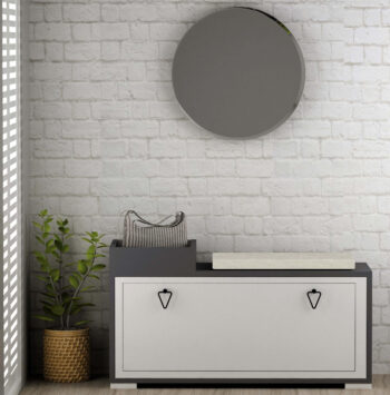 Botník TRIPOLIS - Štýlové a praktické riešenie pre vašu predsieňBotník TRIPOLIS je ideálnou voľbou pre každú modernú predsieň. Spája elegantný design s praktickými funkciami, vďaka ktorým sa stane nepostrádateľnou súčasťou vášho domova. Jeho kompaktné rozmery 49.8 x 90 x 35 cm zaisťujú, že sa zmestí aj do menších priestorov, pričom poskytuje dostatok úložného miesta pre vašu obuv.Botník TRIPOLIS je vyrobený z kombinácie kvalitného LTD materiálu a látky, čo zaisťuje nielen pevnosť, ale aj pohodlie vďaka vankúšiku na sedenie. Sedák nie je namontovaný na nábytku. Elegantné kovové úchytky a výklopné priehradky prispievajú k jeho modernému vzhľadu a funkčnosti. Dodávame ho v demonte s plastovými nožičkami pre jednoduchú manipuláciu a montáž.Hlavné vlastnosti botníku TRIPOLIS:Typ tovaru: BotníkVhodné do miestnosti: PredsieňMateriál: LTD a látkaRozmer: 49.8 x 90 x 35 cmFarba: Antracit + bielaVybavenie: Výklopné priehradky s vankúšikomPočet dvierok: 1Úchytky: KovHrúbka materiálu: 18 mmDodatočné informácie: Dodávame v demonte, plastové nožičkyVyberte si botník TRIPOLIS a získajte nielen praktické úložné riešenie, ale aj štýlový doplnok pre vašu predsieň. Objednajte ešte dnes a udržujte svoju obuv vždy v poriadku a na dosah ruky!
