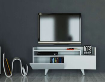 Zoznámte sa s TROJA, TV stolíkom v škandinávskom štýle, ktorý je ideálnym doplnkom pre vašu obývaciu izbu. Jeho úzky dizajn v bielej farbe je nielen esteticky príťažlivý, ale aj praktický, s dostatkom úložného priestoru pre všetky vaše potreby.Detailné špecifikácieTyp tovaru: TV stolíkMateriál: Kvalitný LTD materiál s hrúbkou 18 mm, zaisťujúci vysokú odolnosť a dlhú životnosť.Rozmery: 120 x 51.5 x 31.6 cm, perfektne sa hodí do moderne zariadených obývacích izieb.Farba: Čistá biela, ktorá priestoru dodáva svieži a čistý vzhľad.Vybavenie: Ponúka regál a dvoje plné dvere, ktoré poskytujú dostatok priestoru na uskladnenie multimediálnych zariadení, kníh a ďalších predmetov.Štýl: Škandinávsky, známy svojím minimalizmom a funkčnosťou.Vzhľad: Úzka konštrukcia, ideálna pre menšie priestory alebo ako diskrétny doplnok väčšieho interiéru.Počet dverí, dvierok: Dve, čo zaisťuje efektívne a estetické skryté úložné riešenie.Dodatočné informácie: Dodávame v demontovanom stave, čo uľahčuje transport a montáž.TV stolík TROJA je skvelou voľbou pre každého, kto hľadá jednoduchý, ale štýlový nábytok, ktorý efektívne využíva priestor a zároveň prináša do domova vzdušný a moderný vzhľad.