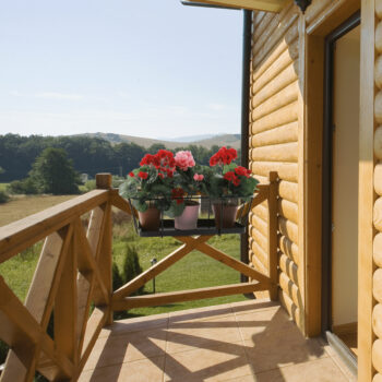 TUOM TYP 2: Závesný držiak na kvetináč Tuom Typ 2 - čierna; materiál: kov; rozmery (ŠxHxV): 48,5x26,5x21,5 cm.