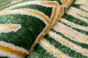 Trendový zelený koberec so vzorom zlatých listov Šírka: 120 cm | Dĺžka: 170 cm