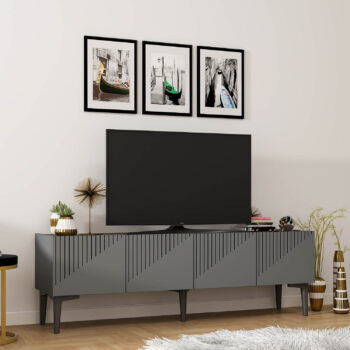 Luxusný TV stolík USER do vašej obývačkyElegantný a praktický TV stolík USER je ideálnou voľbou pre vašu obývaciu izbu. Je vyrobený z kvalitného materiálu LTD s hrúbkou 18 mm, ktorý zaručuje dlhú životnosť a odolnosť. Stolík je navrhnutý v modernom luxusnom štýle, ktorý dodá vášmu interiéru nádych elegancie.Kľúčové vlastnosti:Rozmer: 45 x 154 x 37 cmMateriál: LTDPočet dvierok: 2 plné dvierkaFarba: antracitPlastové nožičkyDodávame v demonteTV stolík USER je navrhnutý tak, aby spĺňal požiadavky na funkčnosť aj estetiku. Dve plné dvierka poskytujú dostatok úložného priestoru pre vaše multimediálne zariadenia či iné potreby. Vďaka plastovým nožičkám je stolík ľahko premiestniteľný a vhodný aj na rôzne typy podláh.Užite si pohodlie a štýl, ktorý TV stolík USER prináša do vášho domova!
