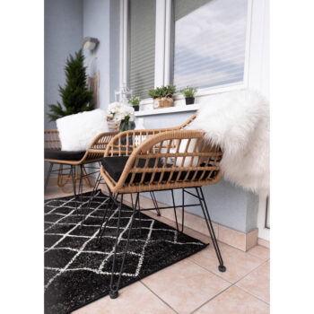 Objavte eleganciu a funkčnosť s záhradným setom z umelého ratanu Valin, ktorý je ideálnym doplnkom pre vašu záhradu či terasu. Tento moderný set v prírodnej a čiernej farbe kombinuje štýlový dizajn s praktickosťou, čo ho robí skvelou voľbou pre každého, kto hľadá kvalitný…