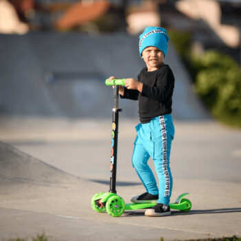 KONDELA Vaola Typ 1 detská kolobežka s osvetlením zelená / čierna – Obrázok 5