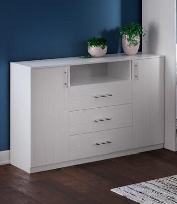 Elegantná spálňová zostava VENA vám umožní zariadiť si spálňu za mimoriadne priaznivú cenu a pritom štýlovo. Je vyrobená z kvalitnej 166 mm hrubej LTD dosky nenáročnej na udržiavanie. Úchyty sú plastové. Spálňová zostava obsahuje:manželská posteľ 160x200 (ŠxVxH) 170x95x2052x nočný stolík (ŠxVxH): 45x46,5x43komoda (ŠxVxH): 120x84,5x46šatníková skriňa (ŠxVxH): 160x210x60 cmRošt nie je súčasťou postele, odporúča sa dokúpiť rošť s rámom, nie lamelový rošt. Matrac nie je v cene postele, odporúča sa dokúpiť matrac v rozmere 160 x 200 cm. Dodávame v demonte. 