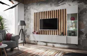 Moderná obývacia stena s dekoračným nástenným panelom. Nádherné nadčasové prevedenie sivá perla / dub artisan pôsobia príjemne.Obývacia stena sa otvára systémom push to open. Obsahuje vitrínu, panel a rtv stolík.Súčasťou je LED osvetlenie.Dodávame v demontovanom stave. 