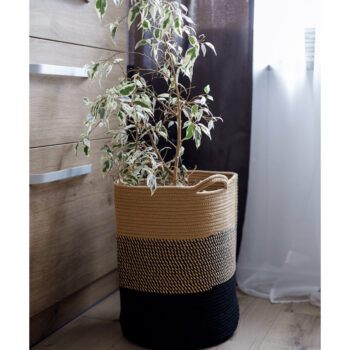 Pletený kôš Vidan 35x45 cm v prírodnej a čiernej farbe je elegantným doplnkom, ktorý prinesie do vášho interiéru moderný vzhľad. Tento okrúhly kôš je vyrobený z kvalitných materiálov, konkrétne z bavlny a polyesteru, čo mu dodáva pevnosť a odolnosť. S jeho rozmermi 35 cm na šírku a hĺbku…