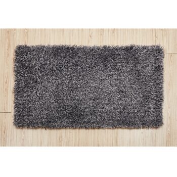 Koberec VILAN 80x150 cm si omotá každého, kto s ním príde do kontaktu. Neposedné strapaté vlasy koberca sa vám omotajú okolo nôh ako jemný vánok vetra. Je vyrobený zo 100% polyesteru čiernej a krémovej farby, preto je jemný a príjemný na dotyk. Kombinácia týchto farieb vytvára nádherný kontrast,…