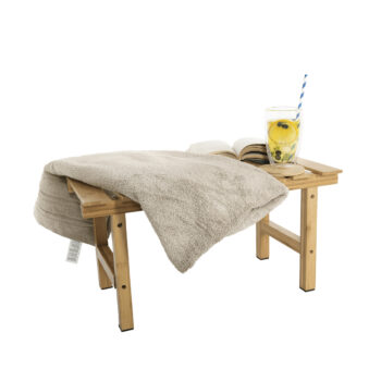 Drevený príručný stolík k vírivke Vireo Typ 4 v prírodnom prevedení je ideálnym doplnkom pre váš interiér. Tento moderný stolík od značky KONDELA je vyrobený z masívneho lakovaného bambusu, čo mu dodáva nielen estetický vzhľad, ale aj vysokú odolnosť a trvanlivosť. S rozmermi 60 cm na šírku, 30…