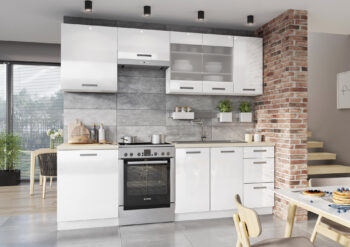 Moderná kuchynská linka VISTA 240 v elegantnom minimalistickom prevedení.Korpus i sokel skriniek je vo farbe biela, materiál lamino doska. Dvierka sú vyrobené z kvalitnej LTD dosky  (lamino) pokrytej akrylom. Farebné prevedenie biely lesk.Skrinky majú výškovo nastaviteľné nožičky (100 mm). Plastové úchytky. Zásuvky typu metalbox. Sklo vo vitríne - satinato. Pracovnú dosku i drez je potrebné zakúpiť samostatne. Spotrebiče vyobrazené na obrázku nie sú súčasťou zostavy.V zostave 240 sa nachádzajú skrinky: - D80 ZL - skrinka pod drez 80 cm - D60 P/L - dolná jednodverová 60 cm - D40 S/3 - dolná so zásuvkami 40 cm - WS80 - horná vitrína 80 cm - W60 P/L - horná 60 cm - W60 OKGR - digestorová výklopná 60 cm - W40 P/L - horná 40 cmVýška/hĺbka dolných skriniek: 82/44,6 cm. Výška/hĺbka horných skriniek: 72/28,8 cm (digestorová 36/28,8 cm).Dodávame v demonte.Reklamné video ku tomuto produktu si môžete pozrieť tu: https://youtu.be/NFbo5y4ovH4 