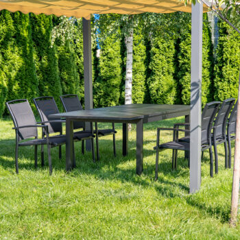 Oddych vo vlastnej záhrade je jedna s najpríjemnejších vecí, ktorú môžete zažívať každý deň letnej sezóny. Záhradná stolička VITA ponúka svoje služby, ktoré sa na túto príležitosť dokonale hodia. Je to stolička s hliníkovou konštrukciou (40x21x1,2 mm, 36x22x1,2 mm, 30x19x1,2 mm)…