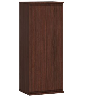 CLAINA40: Elegantná vitrína vo farbe wenge Predstavte si, ako by elegantná vitrína v temnej farbe wenge mohla oživiť vašu obývačku, kanceláriu alebo pracovňu. Vitrína CLAINA40 kombinuje funkčnosť s moderným dizajnom a stáva sa tak neodolateľným doplnkom vášho interiéru.  Typ tovaru: Vitrína Materiál: LTD Rozmery: 99 x 40 x 30 cm Farba: Wenge  Počet políc: 3  Kvalitný materiál LTD zaručuje dlhú životnosť a odolnosť vitríny. Tri priestorom štedré police ponúkajú dostatok miesta na vystavenie vašich najmilovanejších kníh, suvenírov alebo umeleckých diel. CLAINA40 je nielen praktickým úložným miestom, ale aj skvelým dizajnovým prvkom, ktorý dodá vášmu interiéru ten správny šmrnc.