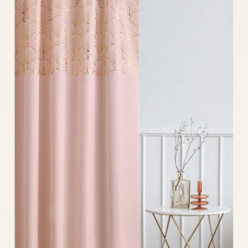 Vzorovaný púdrovo ružový záves na zlaté kruhy 140 x 250 cm