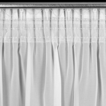 Záclona zo šifónu na štipce – ľahkosť a jemnosť pre váš domov Šírka: 350 cm | Dĺžka: 270 cm