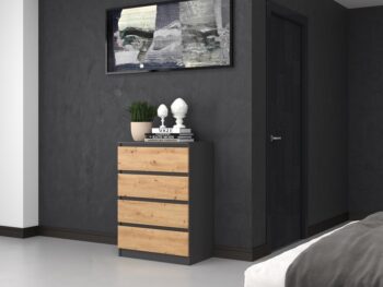 Komoda WALMA M4 v modernom dizajne je vhodná do každého interiéru, pretože v sebe spája jednoduchosť a eleganciu. Určite oceníte aj štyri praktické zásuvky, kde si môžete uložiť dokumenty, oblečenie alebo iné potrebné veci. Komoda je vyrobená z kvalitnej LTD dosky, ktorá je nenáročná na údržbu a odolná voči poškriabaniu. Hrany sú chránené ABS páskou. Komoda má bezúchytový systém otvárania, takže Vám v priestore nebudú zavadziať žiadne úchyty a zároveň to posilní jej moderný dizajn.Rozmery (ŠxVxH) : 70 x 97 x 40 cmFarebné prevdenie : antracit/ dub artisanDodávame v demonte. 