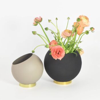 AYTM Globe kvetináč, Ø 17 cm, sivo-hnedý, hliník, oceľ