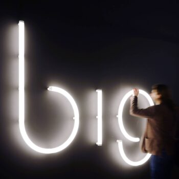 Artemide Alphabet of Light malé písmeno na stenu d