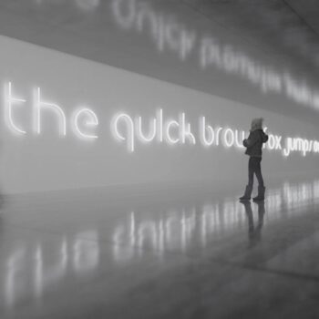 Artemide Alphabet of Light malé písmeno na stenu n