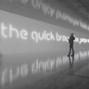 Artemide Alphabet of Light malé písmeno na stenu w