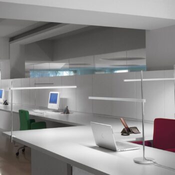 Artemide Talak Professional stolová LED lampa biela