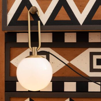 Artemide nh Wall so sklenenou guľou, mosadz