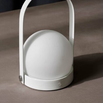 Audo Carrie LED lampa s batériou IP44, biela