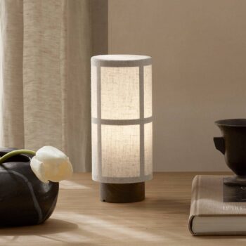Audo Hashira stolová LED lampa s batériou prírodná