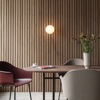 Audo LED stropné svietidlo TR Bulb, mosadzná farba/opálový mat