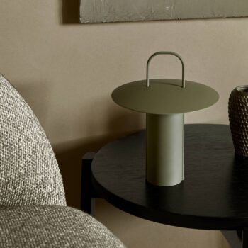 Audo Ray stolová LED lampa, prenosná, zelená