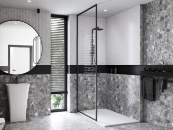 BESCO - Walk-in sprchovací kút ICON - Farba rámu zásteny - Hliník čierny, Rozmer A - 120, Rozmer C - 200, Smer zatváranie - Univerzálny Ľavé / Pravé, Výplň - Číre bezpečnostné sklo - 8 mm BCICON12BC