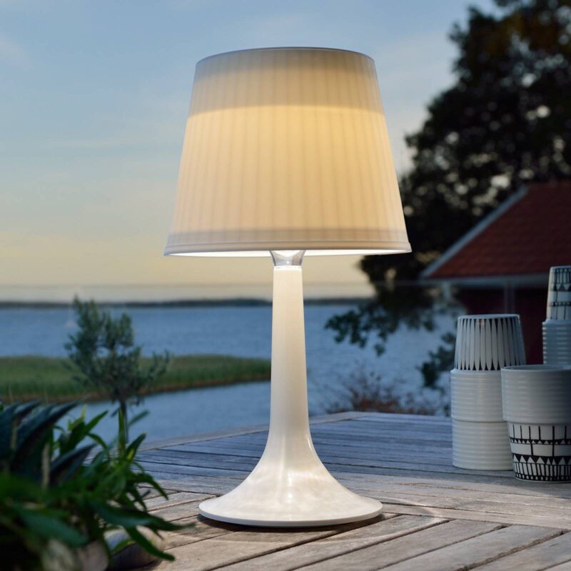 Biela solárna stolná LED lampa Assisi Sitra Biela solárna stolná LED lampa Assisi Sitra