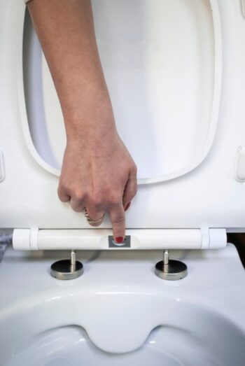 CERSANIT - WC sedátko CITY OVAL SLIM antib. OFF EASY jedno tlačidlo K98-0146