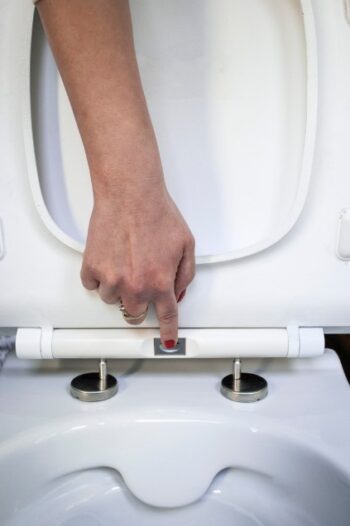 CERSANIT - WC sedátko Caspia SLIM DUR Antib SC EO s jedným tlačidlom K98-0145