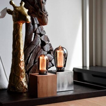 Calex stolová lampa v tvare kocky s drevenou dyhou