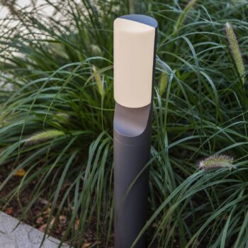 Chodníkové LED Bati s polkruhovým difuzérom