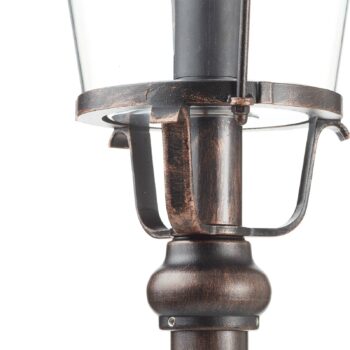 Chodníkové svietidlo Mariella, nostalgický šarm