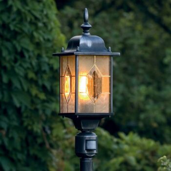 Chodníkové svietidlo Milano s detektorom pohybu