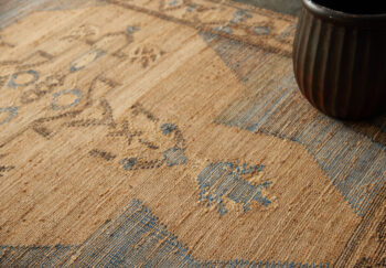 Diamond Carpets India, Ručne viazaný kusový koberec Agra Mahal DE 2284 Multi Colour, 80x150, béžová, modrá, chodba / predsieň