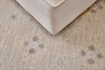 Diamond Carpets India, Ručne viazaný kusový koberec Anantara DESP P71 White Mix, 80x150, béžová, obývacia izba
