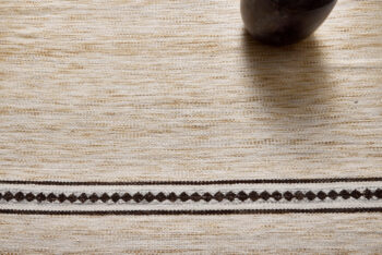 Diamond Carpets India, Ručne viazaný kusový koberec Biscuit DESP HL63 Ivory White, 200x290, béžová, chodba / predsieň